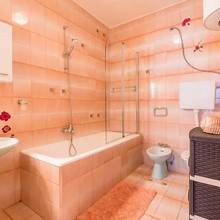 Casa de hóspedes Ruza 3*
