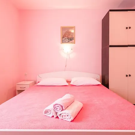 Casa de hóspedes Ruza 3*